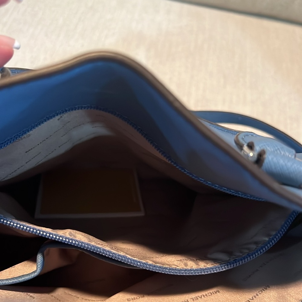 Michael Kors Large Hamilton Bag. Brand new without tags. Never used. Color Blue - Picture 3 of 10